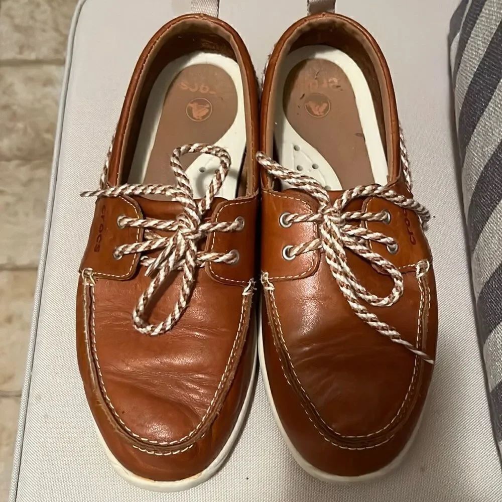 Crocs Brown Leather Deck Shoe Women’s Size 8